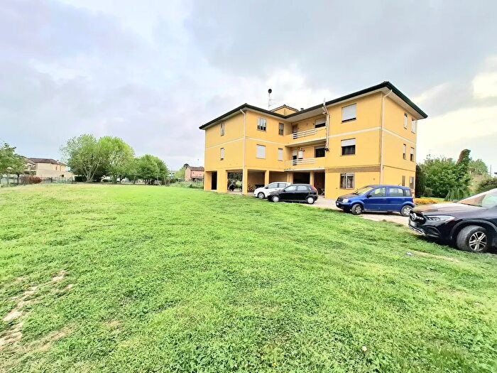 Appartamento quadrilocale in vendita in Via Ponte dell'Asino, Rovigo