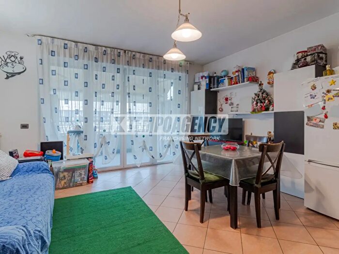 Appartamento bilocale in affitto in Via del Futurismo, Milano