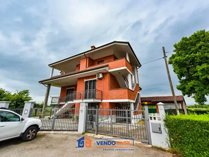 Casa con 6 locali in vendita in Via Giuseppe Cottolengo, Vinovo