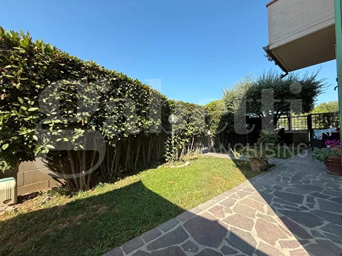 Casa con 5 locali in vendita in Crespina Lorenzana