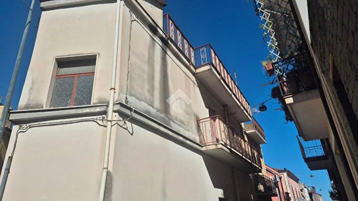 Casa con 5 locali in vendita in Via Difesa, Piedimonte Etneo