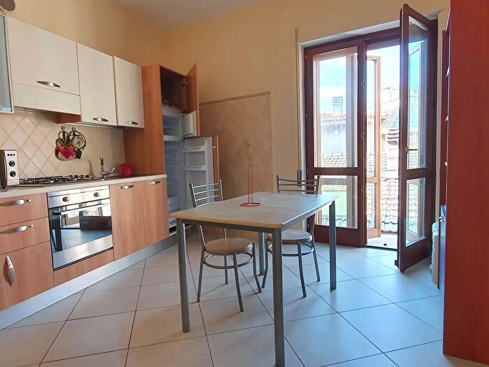 Appartamento trilocale in affitto in Piazza Garibaldi, Gualdo Tadino