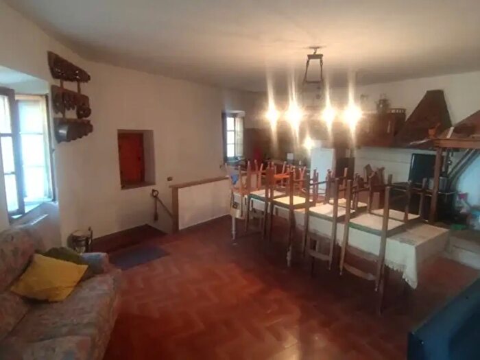 Appartamento con 6 locali in vendita in Via Molli, Sovicille