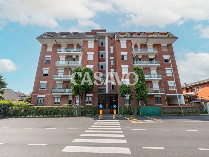 Appartamento trilocale in vendita in Via Silvio Pellico, Bollate