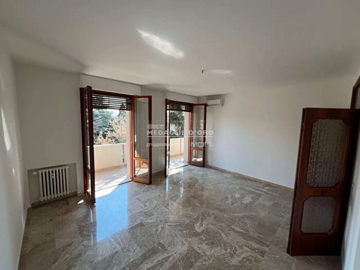 Appartamento con 6 locali in vendita in AdZe Via Valdrighi, Modena