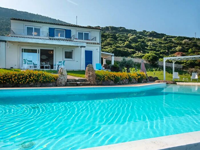 Casa con 7 locali in vendita in Località Primaguardia, Castelsardo