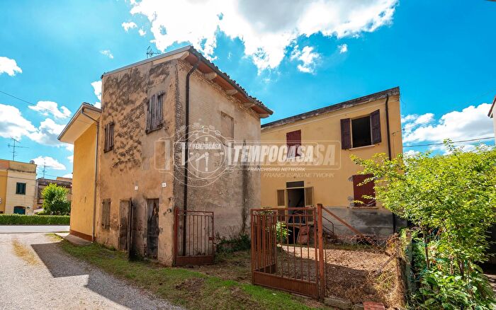 Casa quadrilocale in vendita in Via Giacomo Matteotti, Poggio Renatico