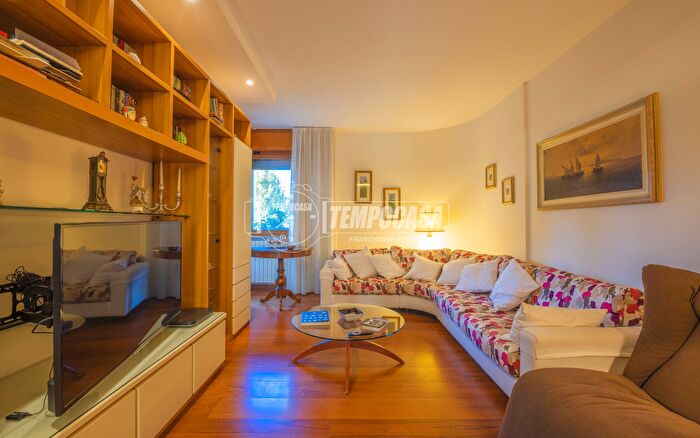 Appartamento quadrilocale in vendita in Via degli Oleandri, Senigallia