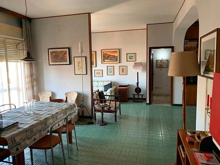 Appartamento trilocale in vendita in Siracusa