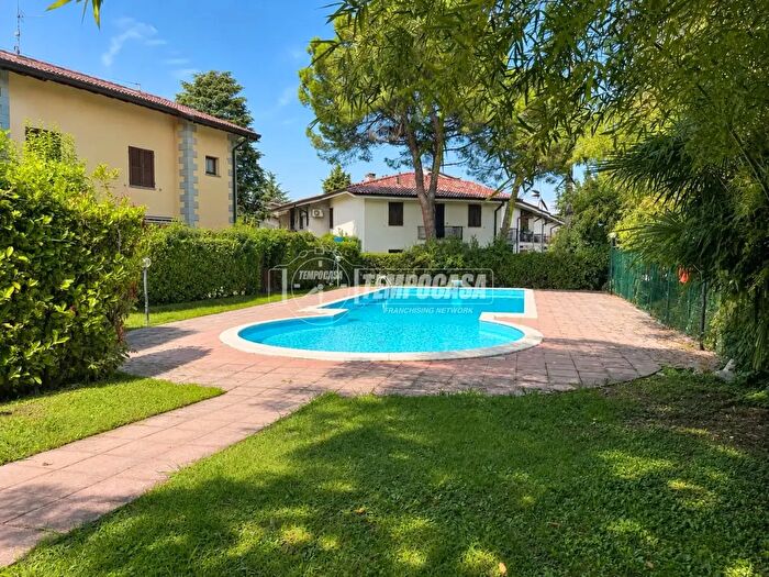 Appartamento quadrilocale in vendita in Via Bell'Italia, Peschiera Del Garda