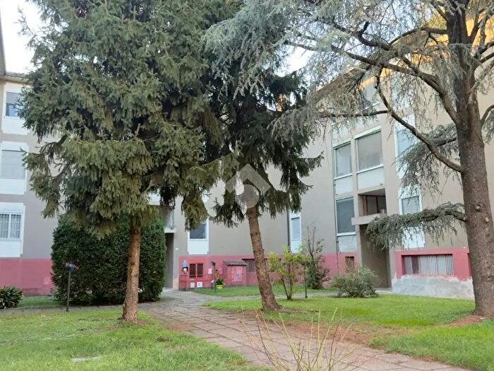 Appartamento quadrilocale in affitto in Via Giuseppe Moruzzi, Pavia