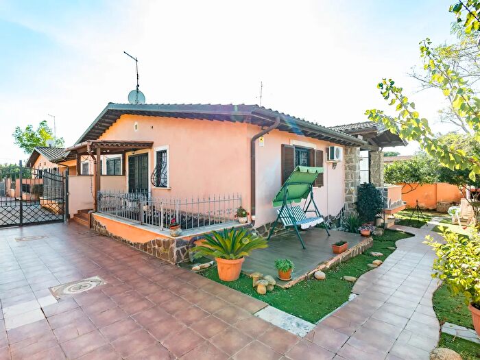 Casa con 5 locali in vendita in Viale Colle Romito, Ardea