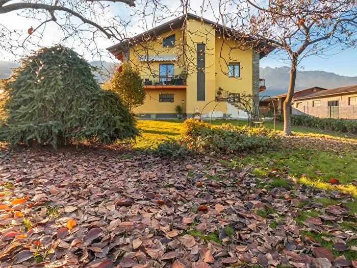 Casa trilocale in vendita in Via Staffarda, Revello