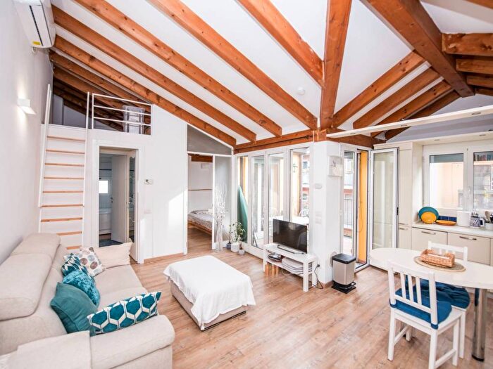 Appartamento bilocale in affitto in Via Andrea Solari, Solari, Milano