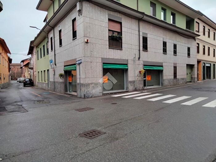 Appartamento monolocale in vendita in Via Squarini, Momo