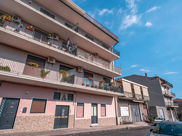 Appartamento con 5 locali in vendita in Via Condorelli, Misterbianco