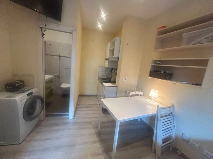 Appartamento monolocale in affitto in Via Pescosolido Roma, Roma