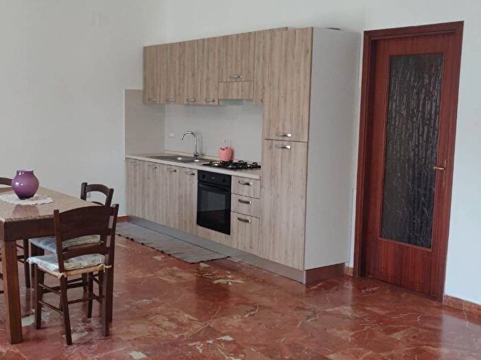 Appartamento bilocale in affitto in Viale Cassiodoro, Marina Di Davoli, Davoli