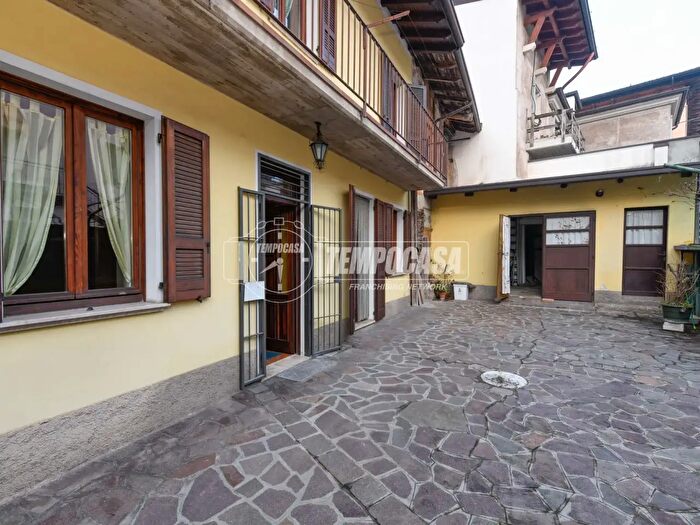 Appartamento con 5 locali in vendita in Via Regia Antica, Lonato