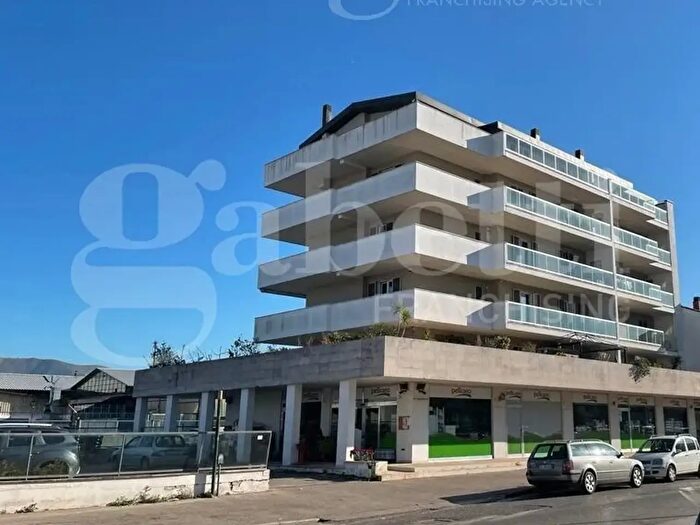 Appartamento con 7 locali in vendita in Via dei Sanniti, Santa Maria Capua Vetere