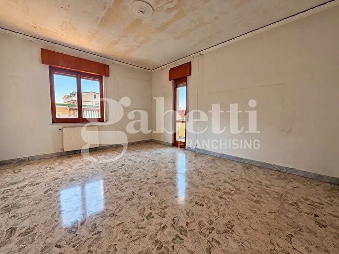 Appartamento trilocale in affitto in I Traversa Via Mazzini, Frattamaggiore