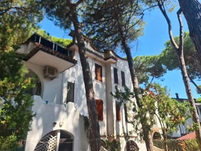 Casa trilocale in vendita in Viale Ruggero Leoncavallo, Comacchio