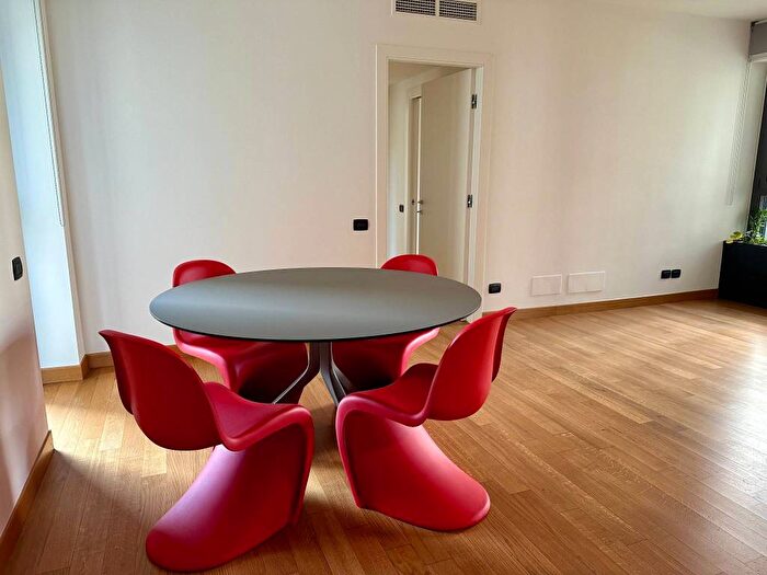 Appartamento trilocale in affitto in Via Marco Ulpio Traiano, Portello Parco Vittoria, Milano