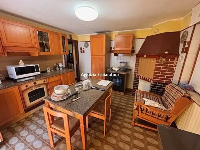 Appartamento con 6 locali in vendita in Pesaro