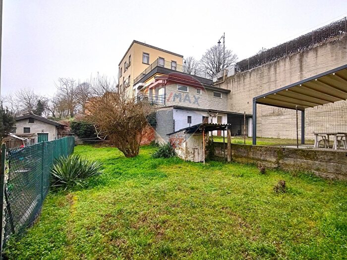 Casa trilocale in vendita in Via Olevano, Cava Manara