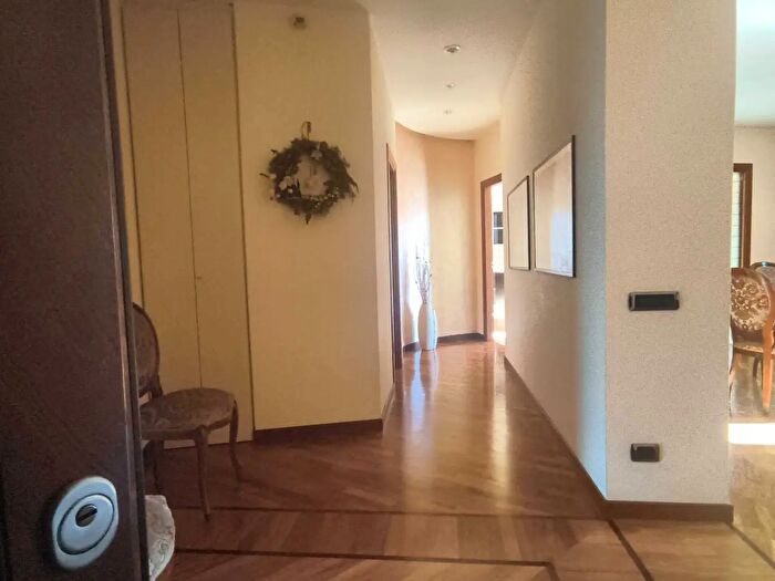 Appartamento con 5 locali in vendita in Via delle Vigne, Torre Annunziata