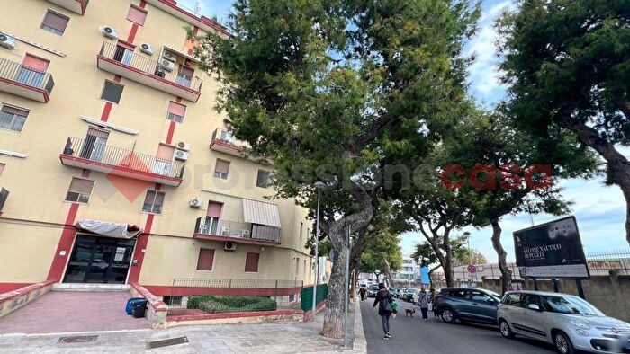 Appartamento trilocale in vendita in Via Trieste, Monopoli