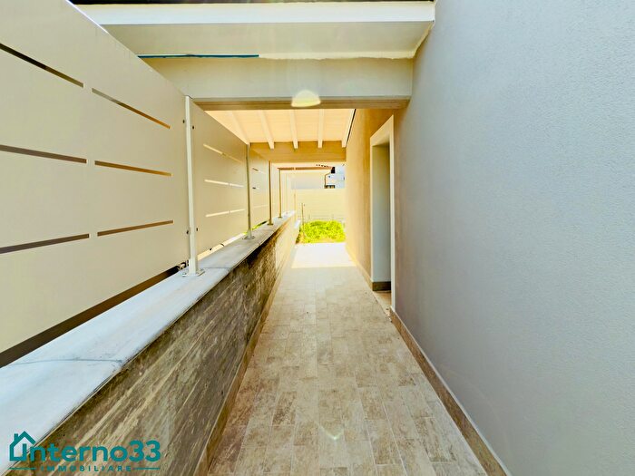 Casa quadrilocale in vendita in Via Dogana, Luni