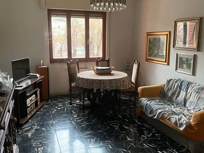 Appartamento quadrilocale in vendita in Carrara