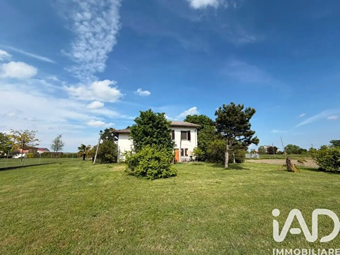 Casa quadrilocale in vendita in Via Bosco, Mirandola