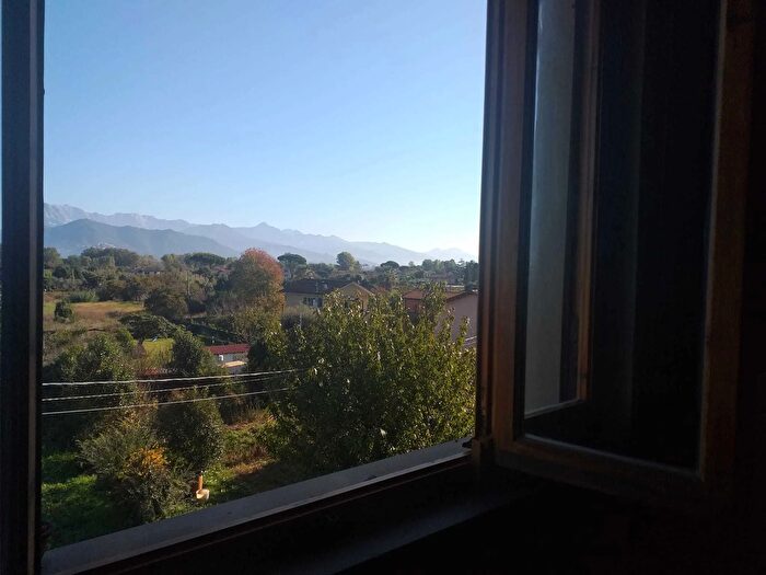 Appartamento con 6 locali in vendita in Via XXV Aprile, Ameglia