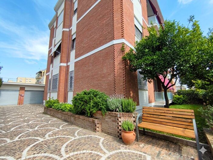 Appartamento quadrilocale in affitto in Via Giotto, Centro, Latina