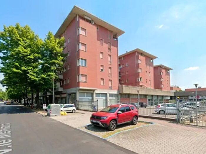 Appartamento con 5 locali in vendita in Viale Mentana, Parma
