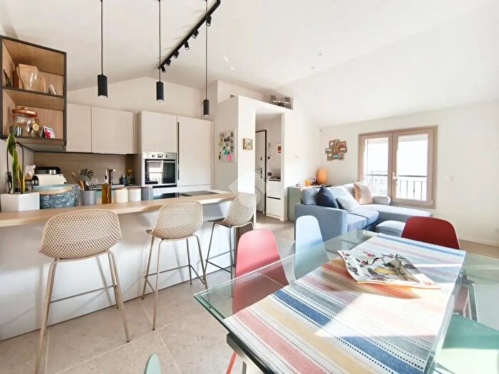 Appartamento trilocale in vendita in Via Adamo Stucchi, Cormano