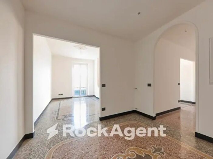 Appartamento con 5 locali in vendita in Via Archimede, Genova