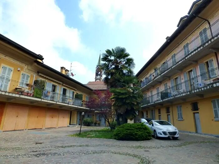 Appartamento trilocale in vendita in Desio