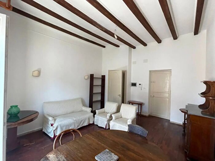 Appartamento trilocale in affitto in Via Giuseppe Mario Puglia, Palermo
