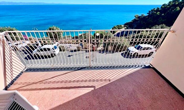 Appartamento quadrilocale in vendita in Via Mede, Bergeggi