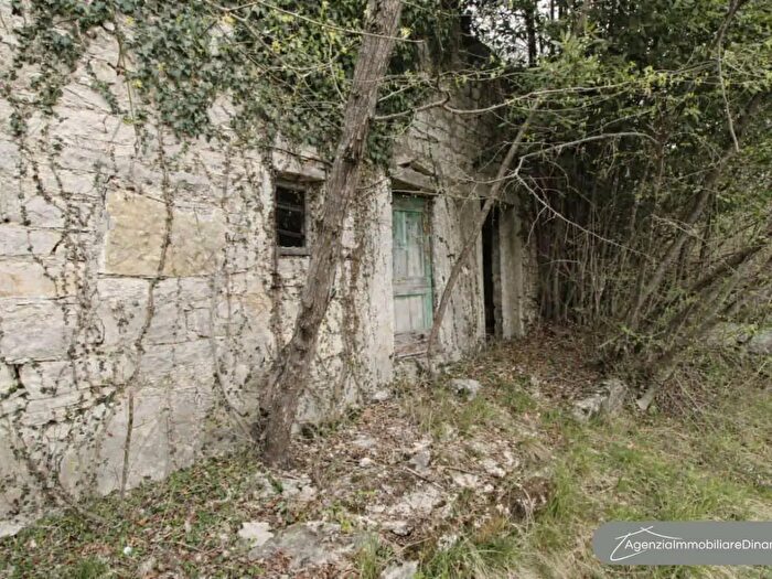 Casa trilocale in vendita in Revine Lago