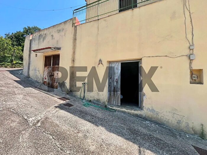 Appartamento trilocale in vendita in Via Toiano, Pozzuoli