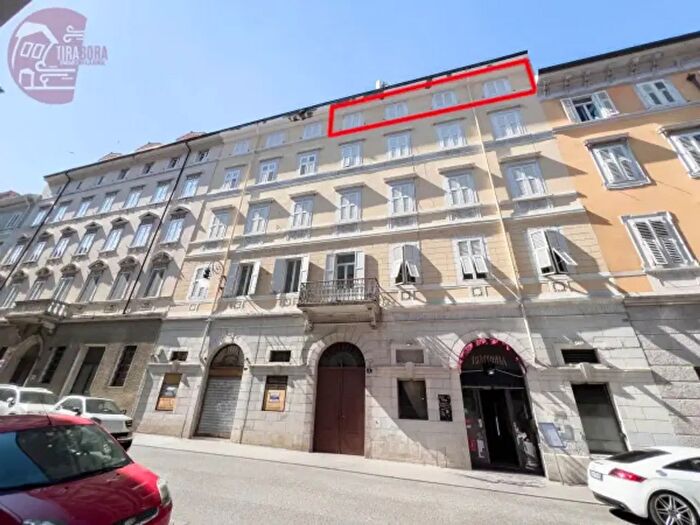 Appartamento con 5 locali in vendita in Via del Lazzaretto Vecchio, Trieste