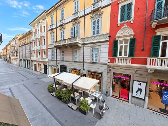 Appartamento trilocale in vendita in Corso Roma, Alessandria