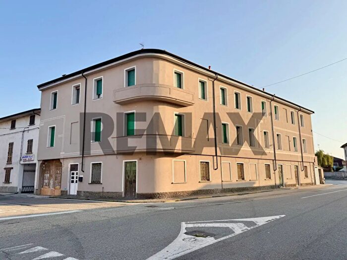 Appartamento trilocale in vendita in Via San Pietro, Garlasco