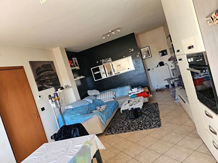 Appartamento trilocale in vendita in Suzzara