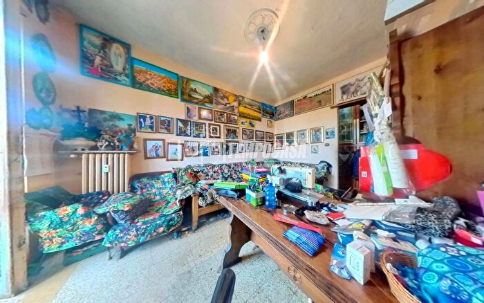 Appartamento trilocale in vendita in Via Breglio, Torino