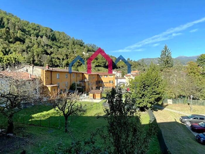 Casa quadrilocale in vendita in Gallicano